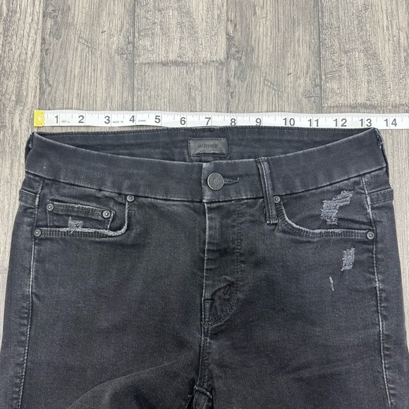 MOTHER Women's Black Looker Ankle Fray Jeans Size 25 - Picture 13 of 16